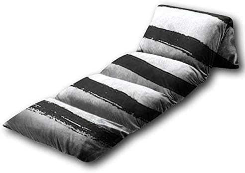 כרית רצפה לילדים מיטת מיטה משורטטת בשחור לבן פסים חלקה תבנית חלקה מיטת רצפה מונוכרומום -הרצפה ， מחצלת שינה