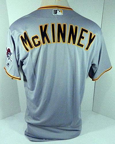 2018 שודדי פיטסבורג ברט מקיני משחק הונחה ג'רזי גריי פיט 33652 - משחק משומש גופיות MLB