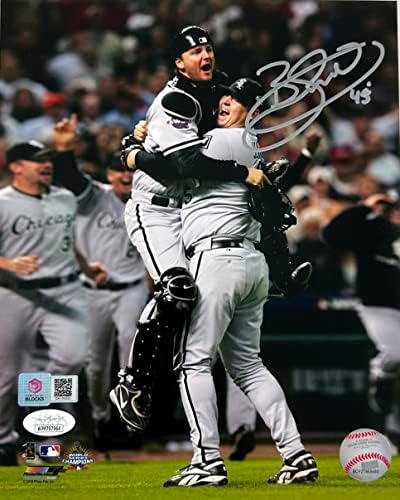 בובי ג'נקס מחבק את A.J. Pierzynski Chicago White Sox חתום על חתימה משנת 2005 סדרה עולמית 8x10 תמונה עם JSA
