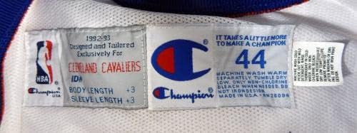 1992-93 קליבלנד קאבלירס ג'רלד וילקינס משחק הונפק ז'קט חימום לבן 44 5 - משחק NBA בשימוש
