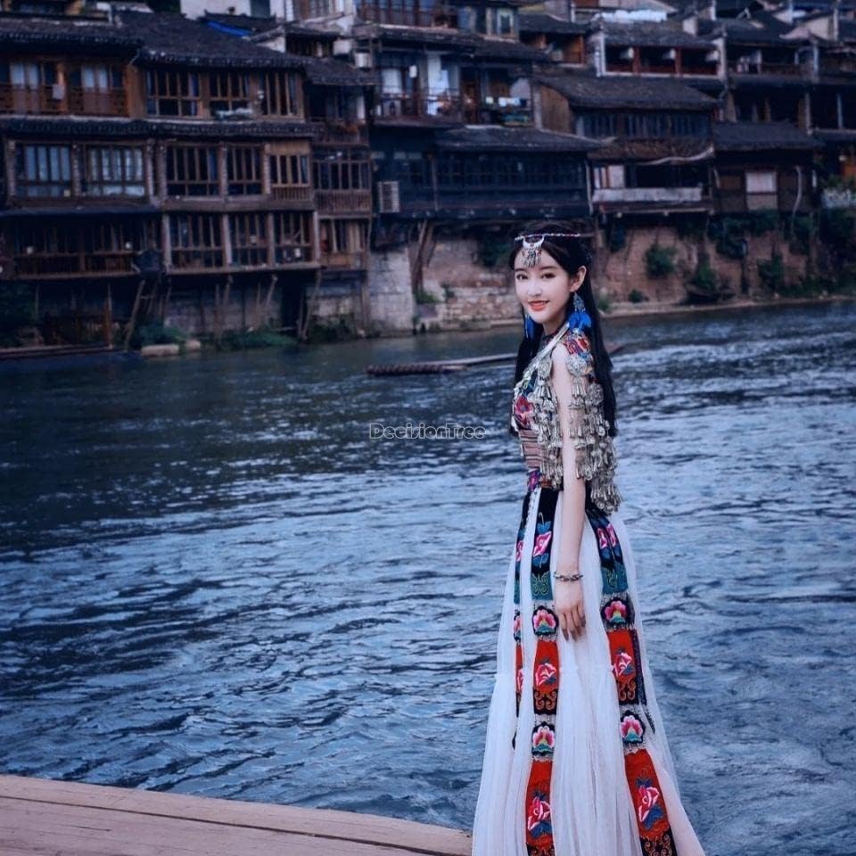 סגנון לאומי סיני שמלת לאום לאום לבוש נסיעות מזדמנים לבגדי וינטג 'נשים טופ+חצאית+חגורה